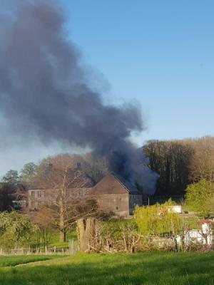Feuer mittel Feuer mittel
